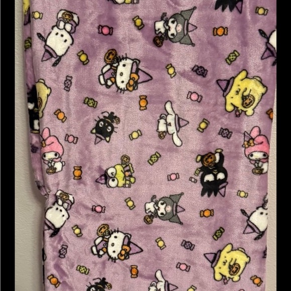Hello Kitty Purple Halloween Blanket NEW Throw Kuromi Pompompurin - Picture 1 of 3